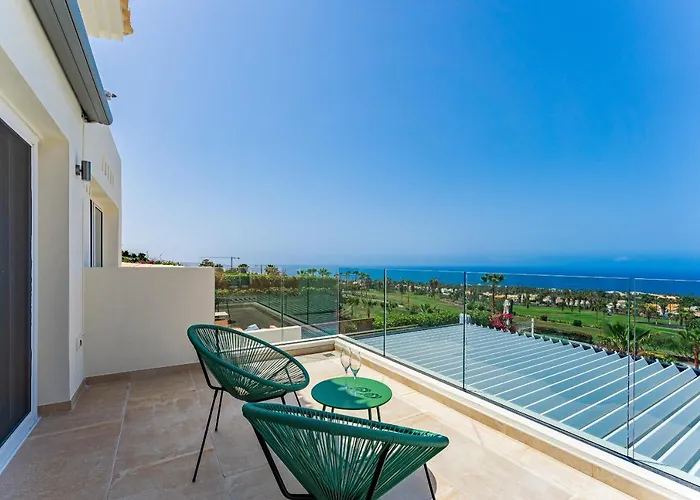 Golf 3a003 Вілла Адехе